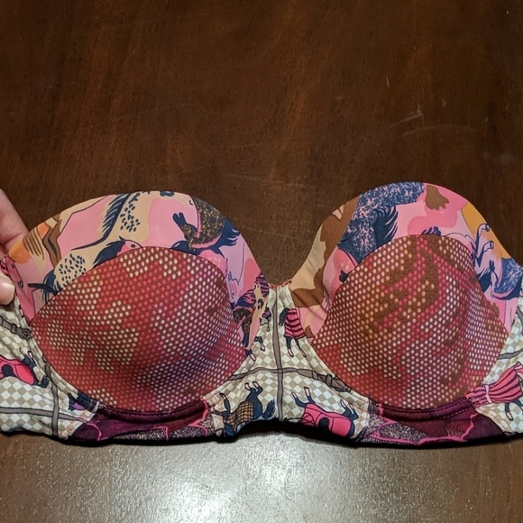 Bikini - Picture 4 of 4